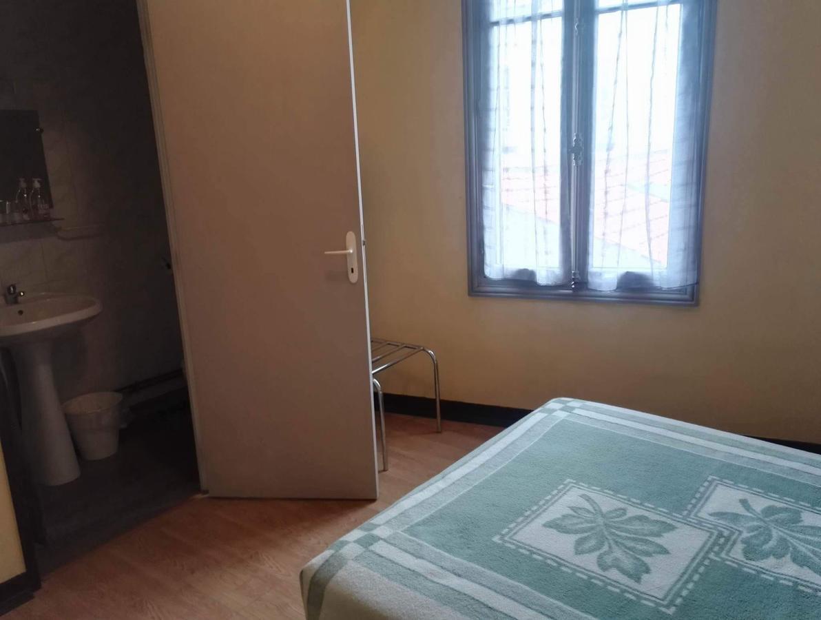 Hotel Du Square Riom Ngoại thất bức ảnh