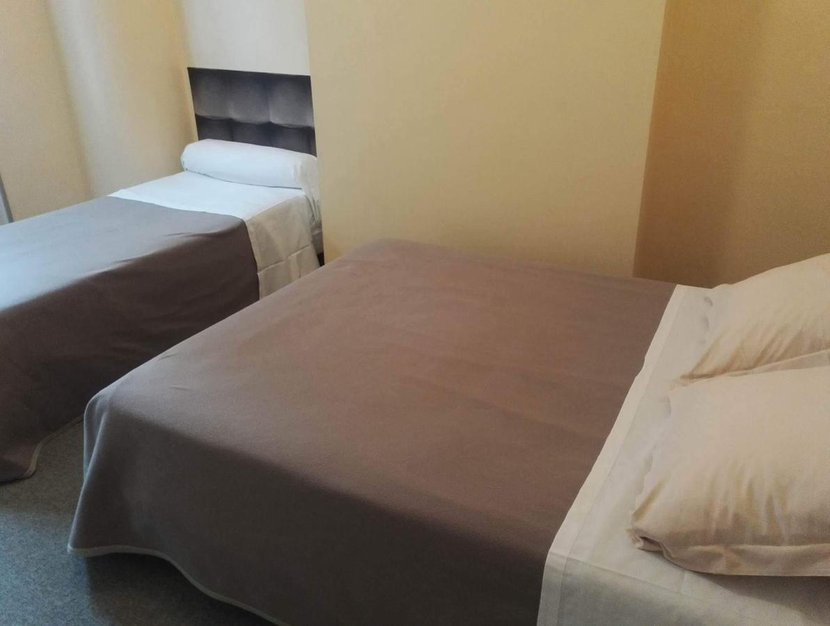 Hotel Du Square Riom Ngoại thất bức ảnh